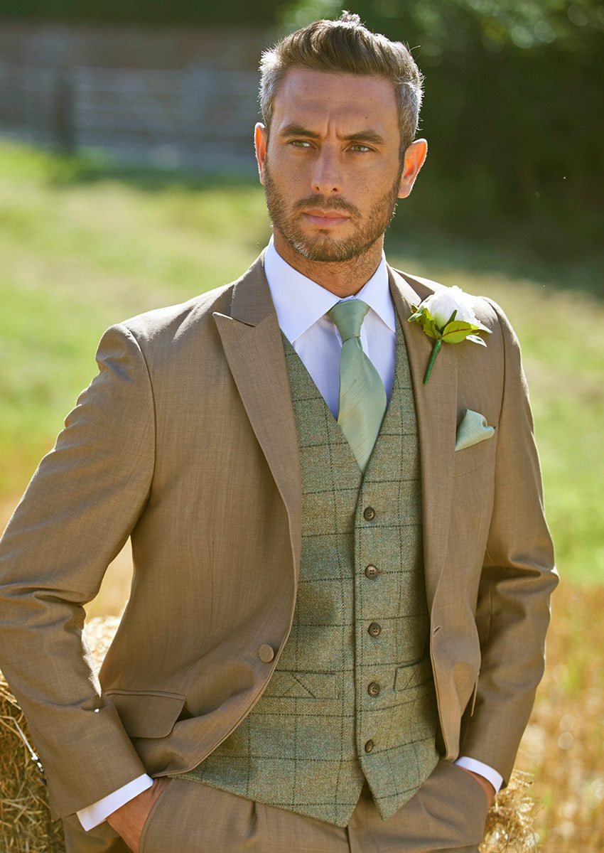 Sand Lounge Regency Groom sand-lounge-regency-groom