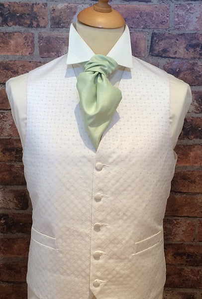 Ivory Ritz with Mint Cravat