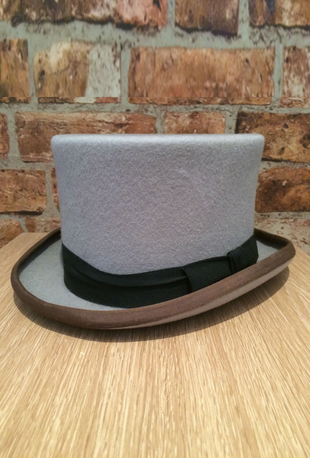 Grey top hat